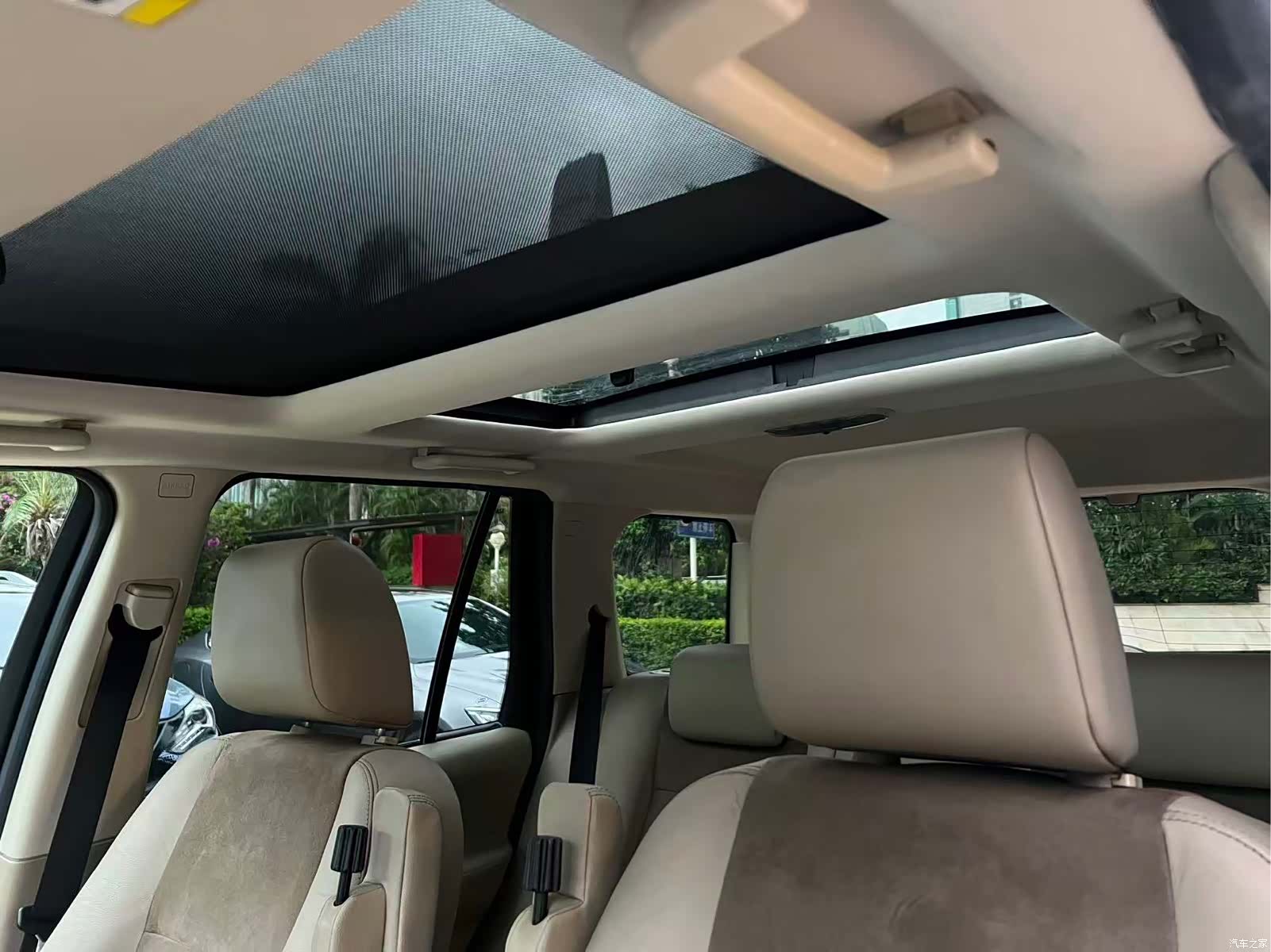 Land Rover i6, 2010 22