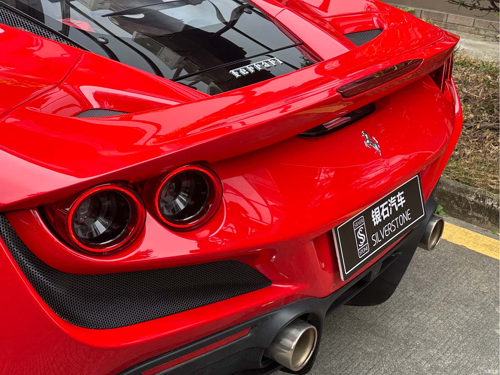 Ferrari F8, 2023 4