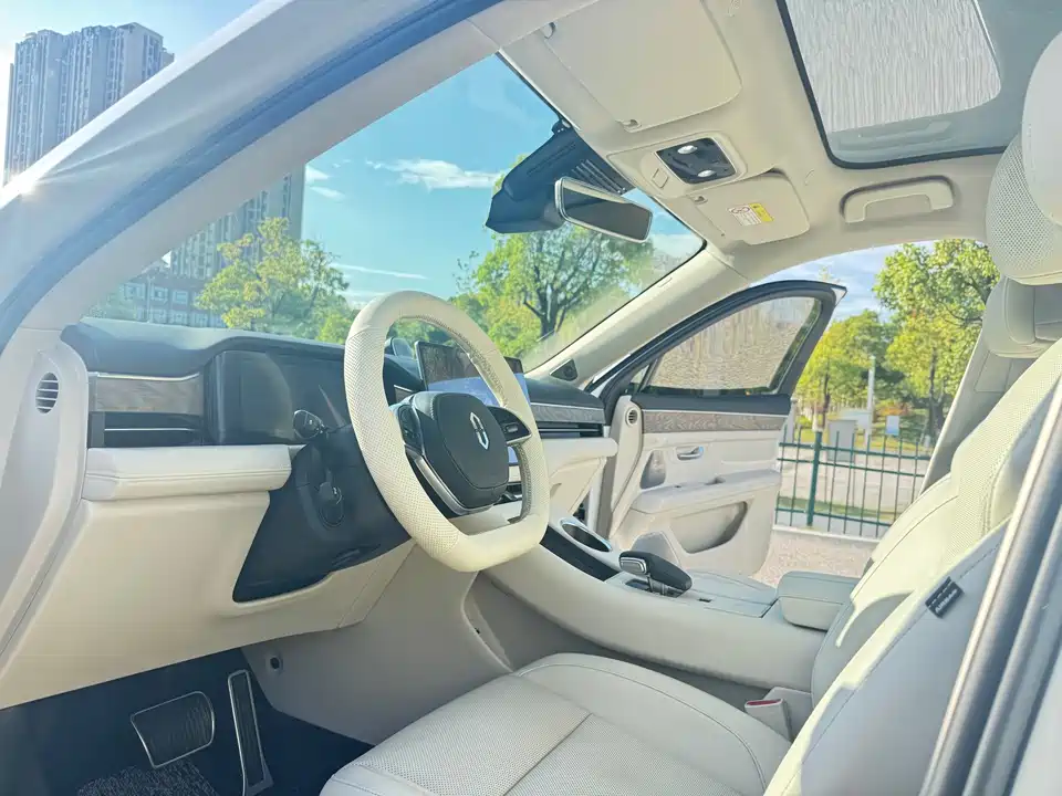 HarmonyOS Ask the world M5