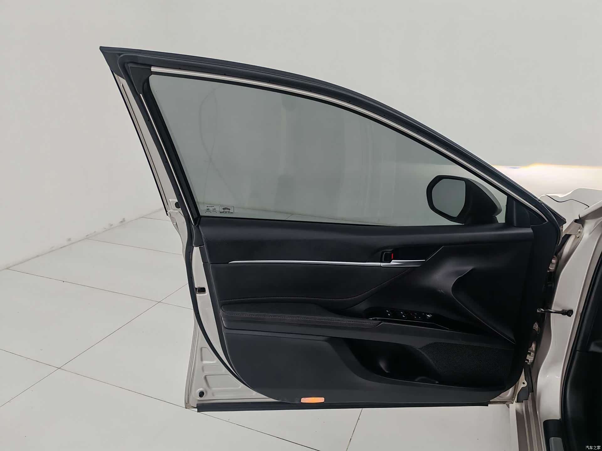 Toyota Camry, 2018 19