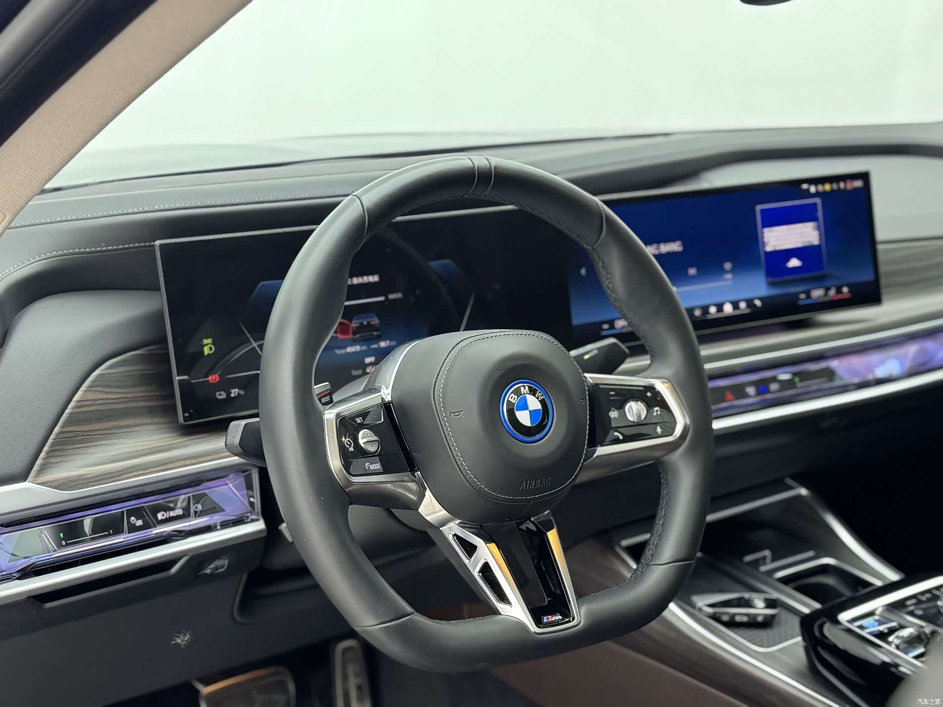 BMW i7, 2025 10