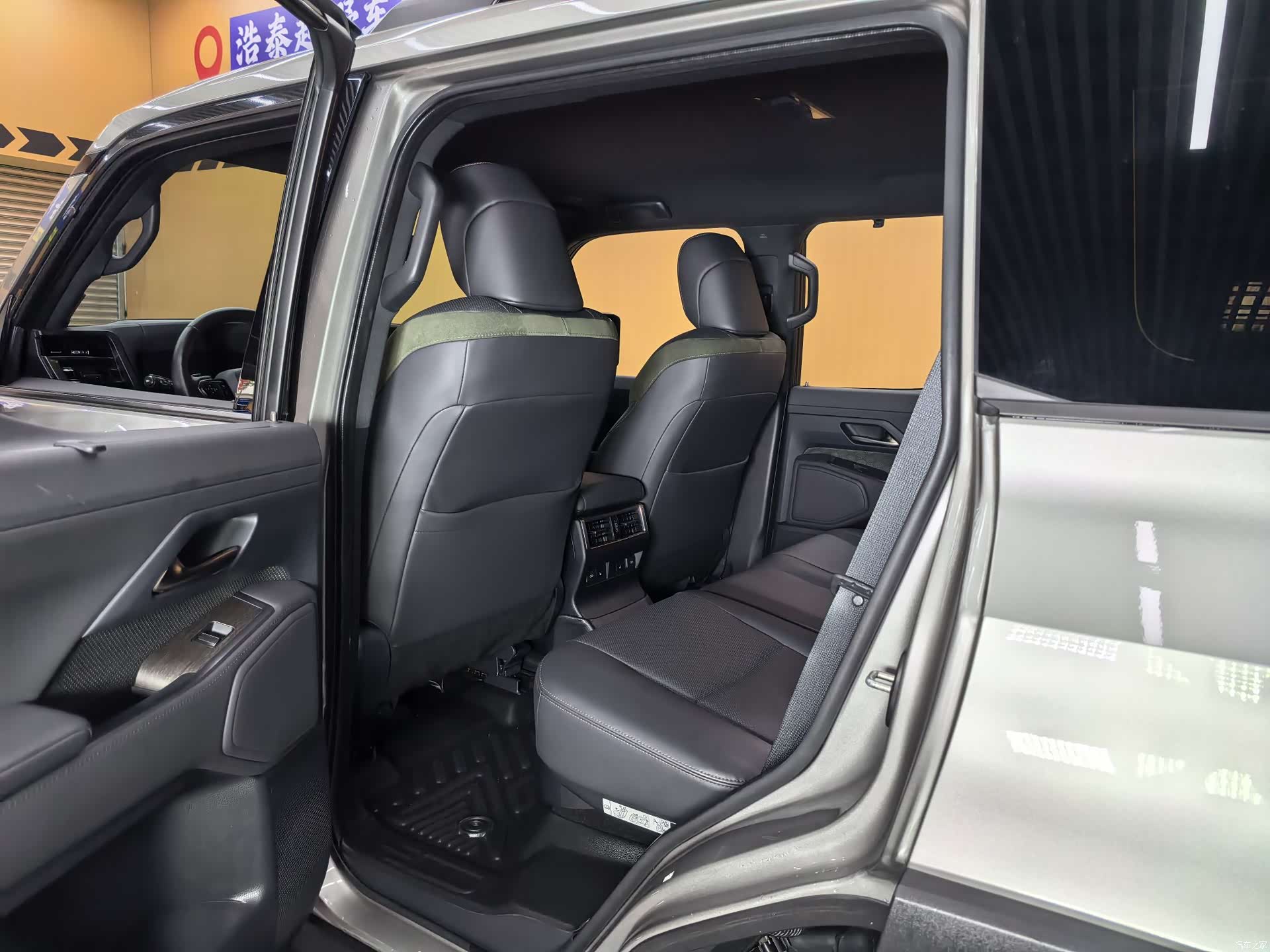 Lexus GX, 2024 11