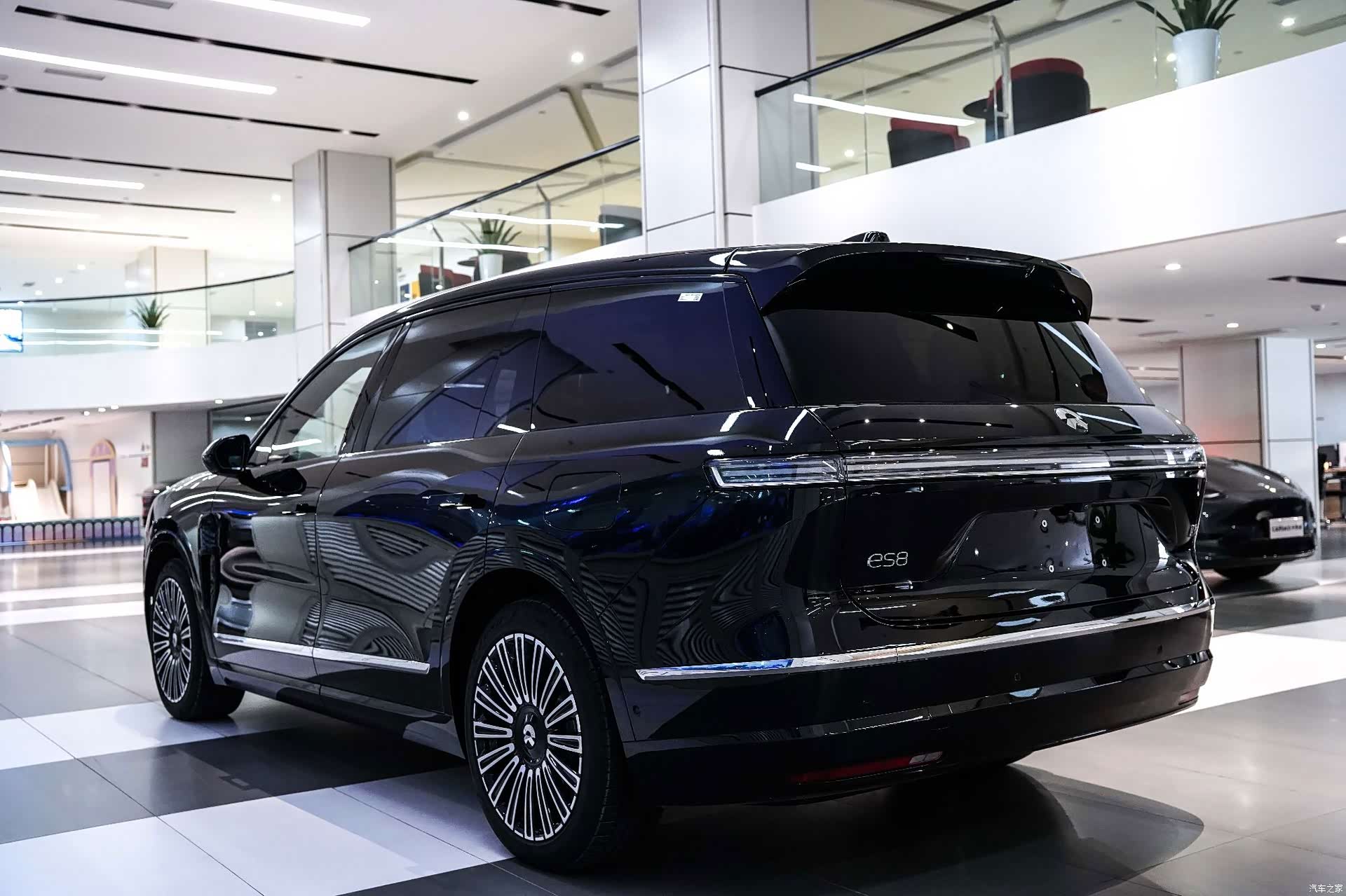 NIO ES8, 2026 35