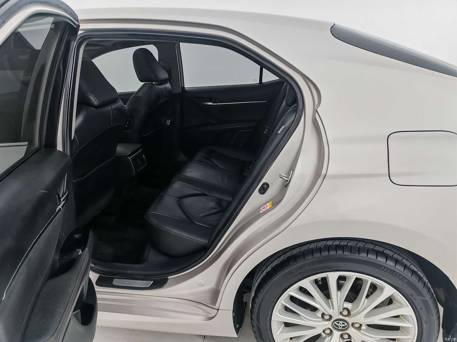 Toyota Camry, 2018 20