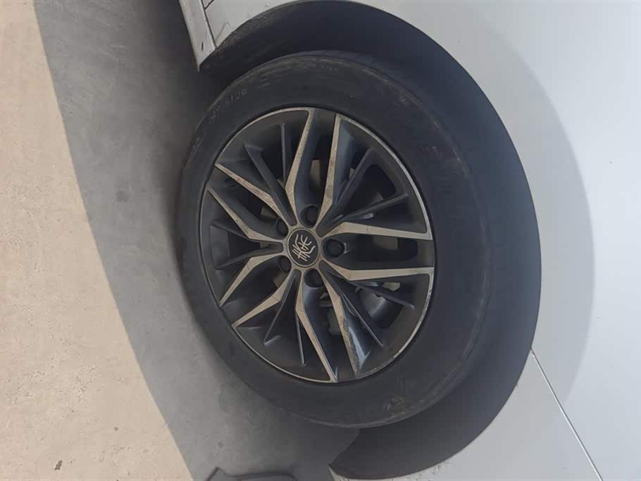 BYD Qin Yuan BYD Qin Yuan