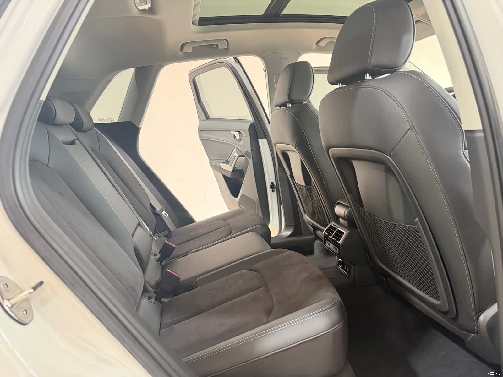 Audi Q3, 2023 11
