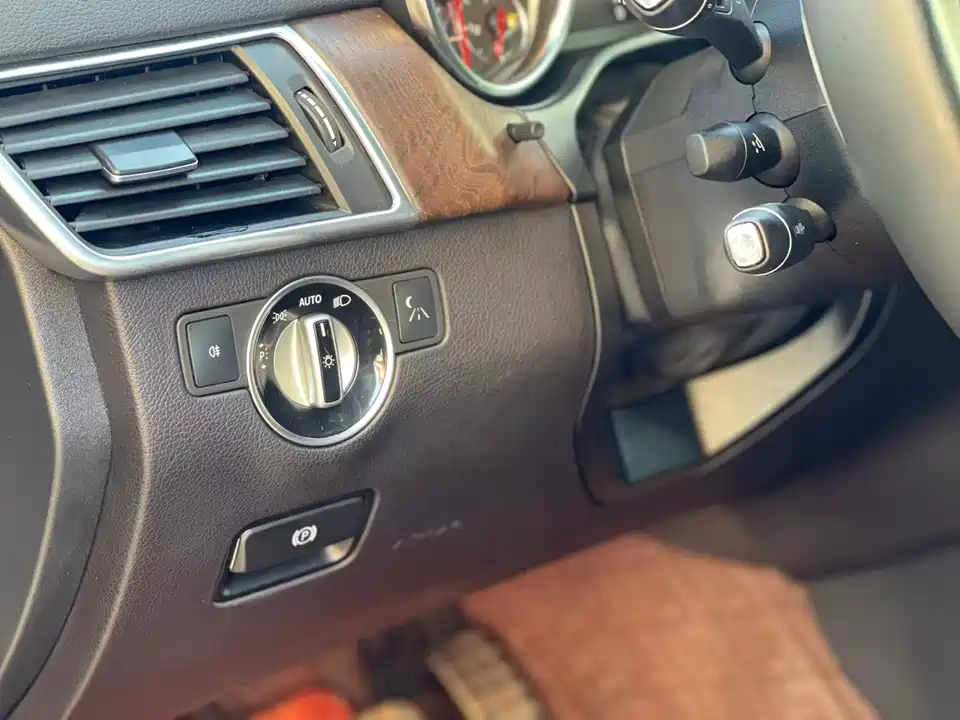 Mercedes-Benz GL grade