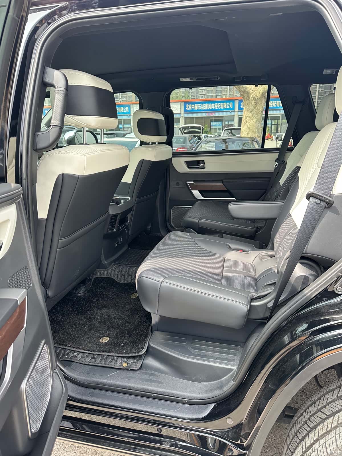 Toyota Sequoia, 2026 15