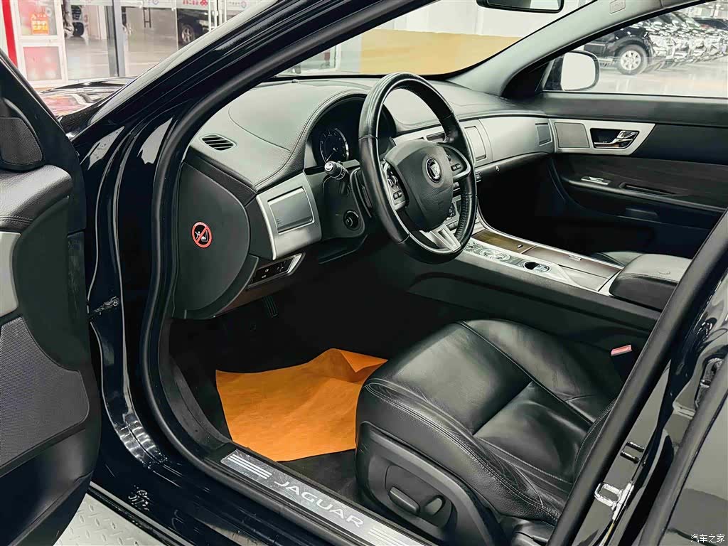 Jaguar XF, 2014 15