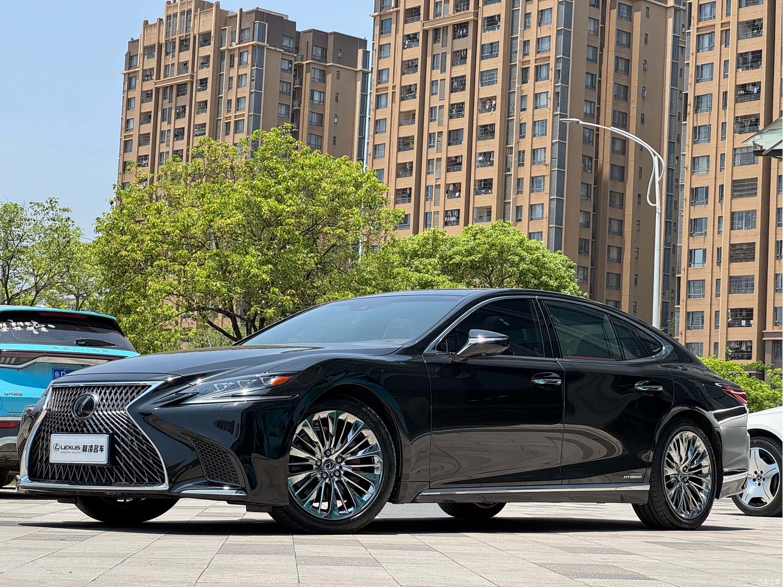 Lexus LS, 2019 1