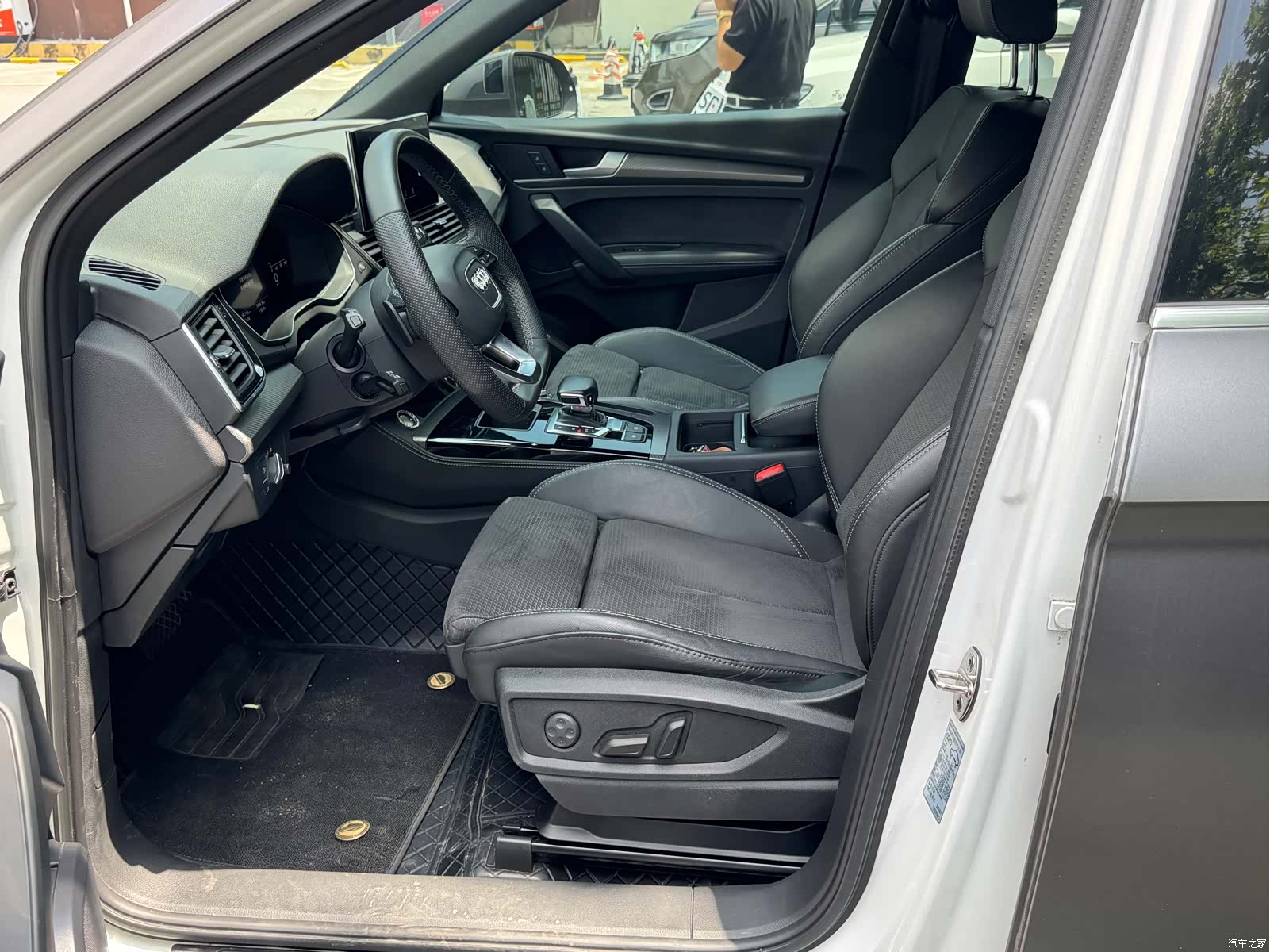 Audi Q5L, 2021 все фото