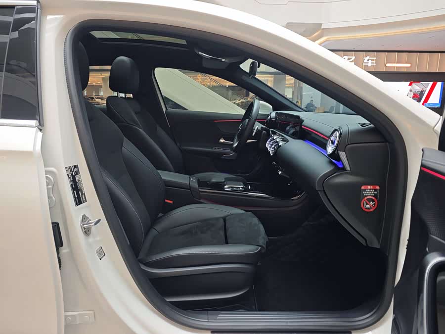 Mercedes-Benz A-Class 2023, фото 11