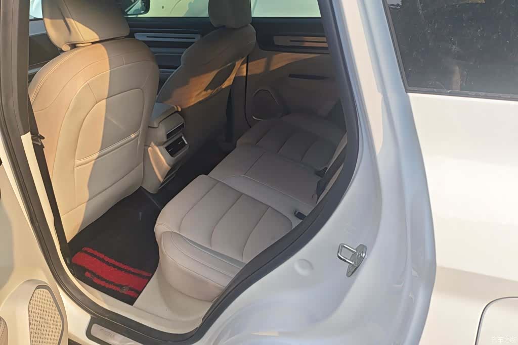 Geely Icon, 2023 11