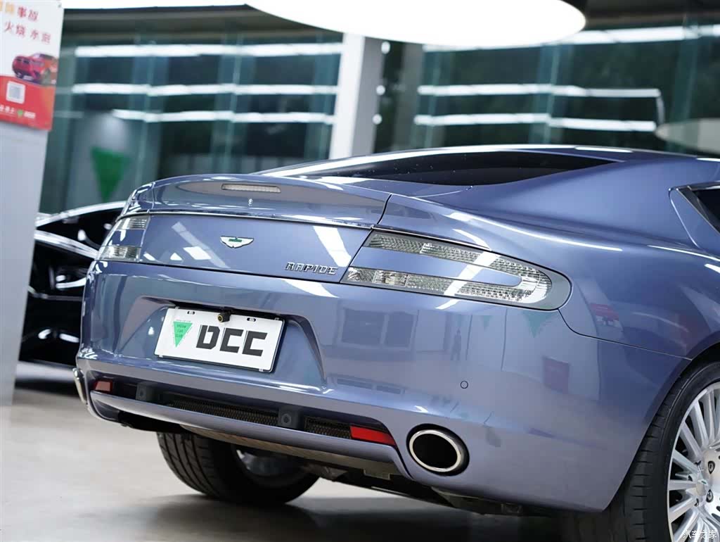 Aston Martin Rapide, 2011 все фото