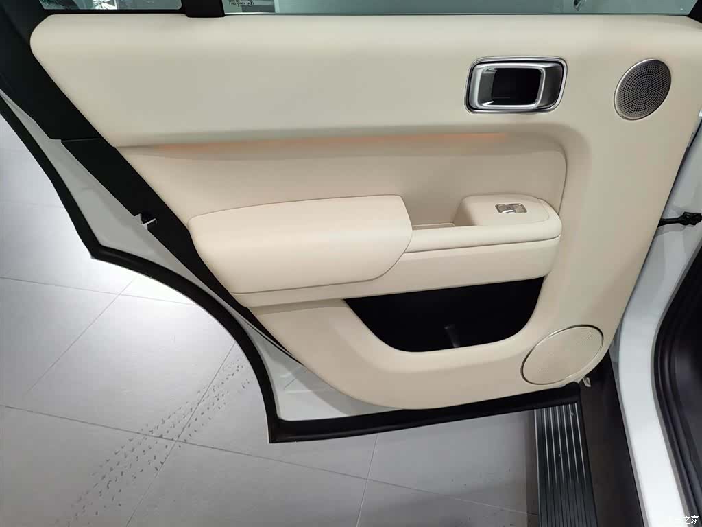 Li Auto L7, 2024 23
