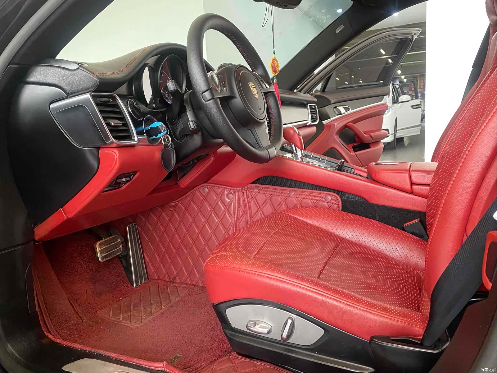 Porsche Panamera, 2011 все фото