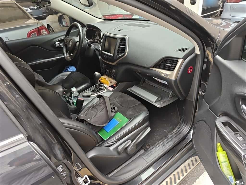 Jeep Cherokee, 2016 13