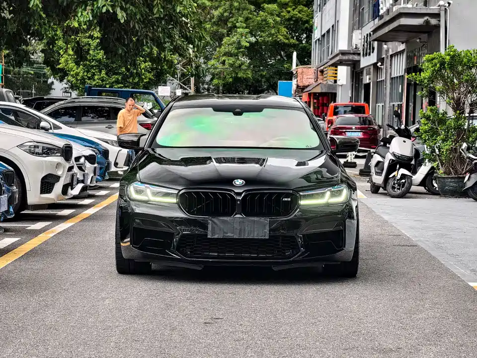 BMW M5