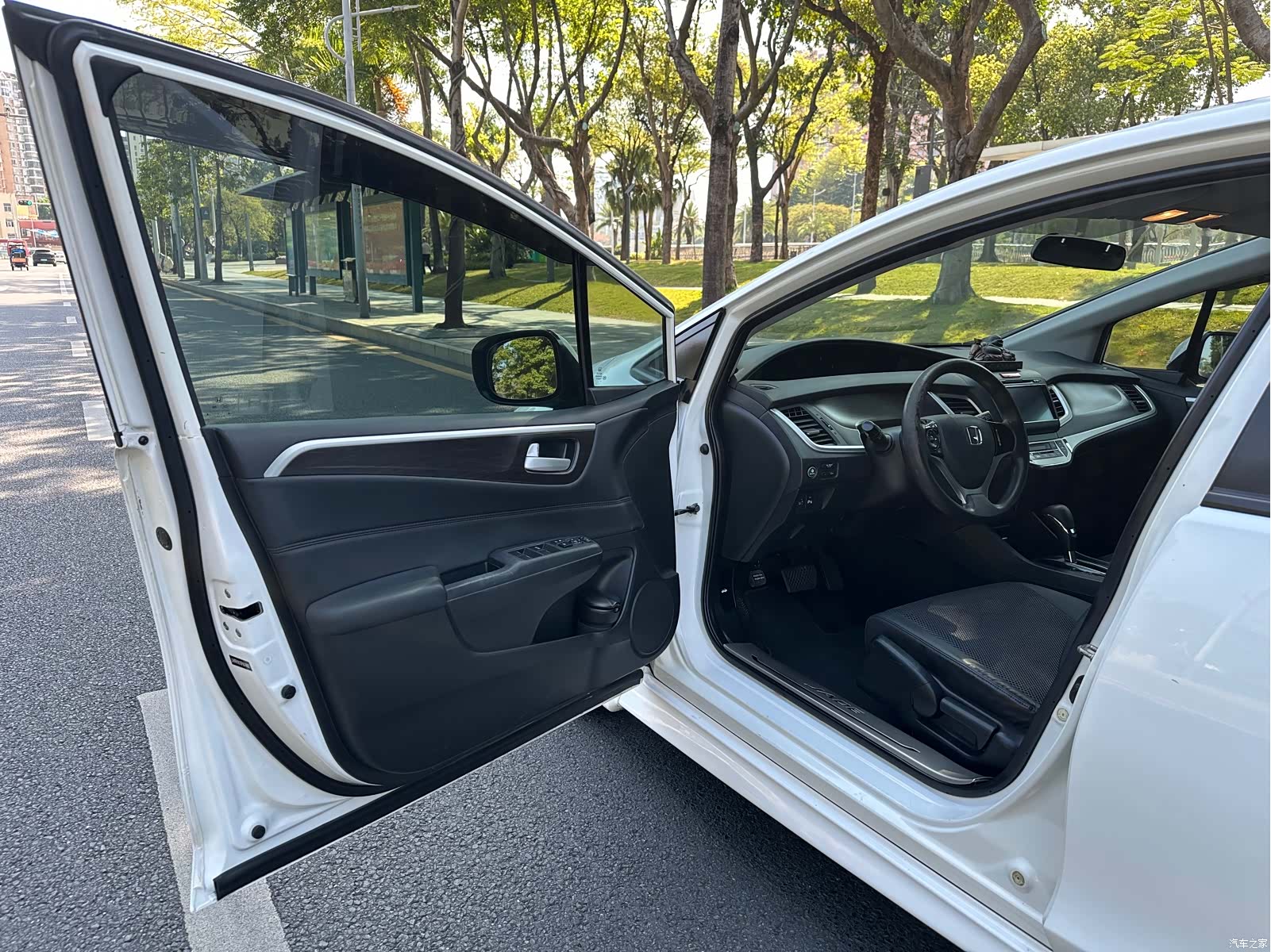Honda Jade, 2014 13