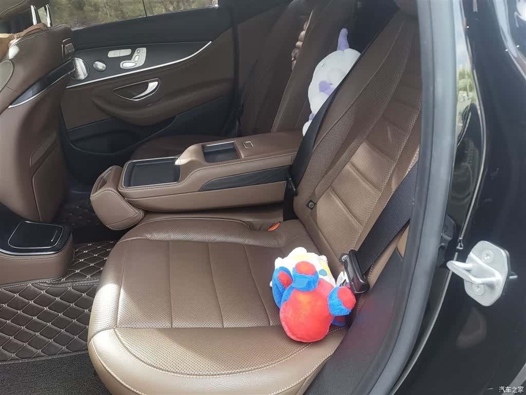 Mercedes-Benz E-Class, 2021 18