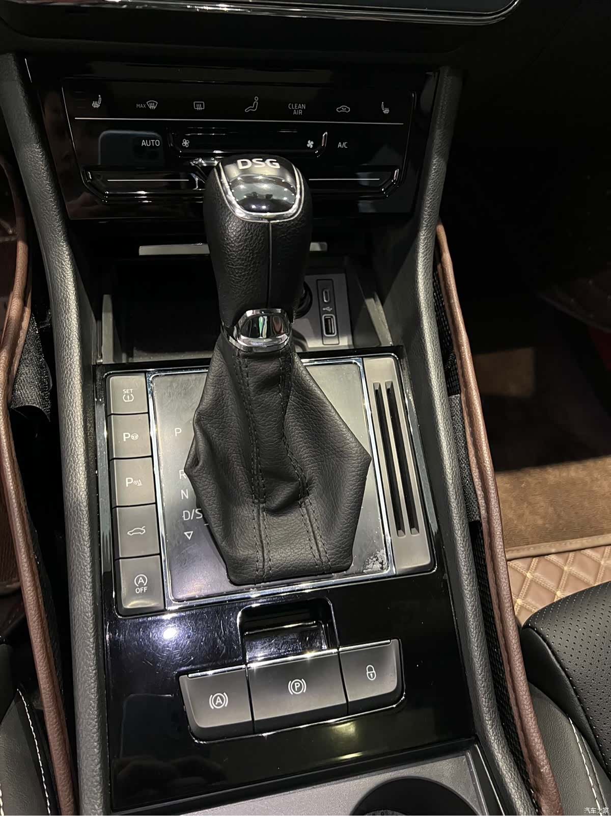 Skoda Superb, 2023 14