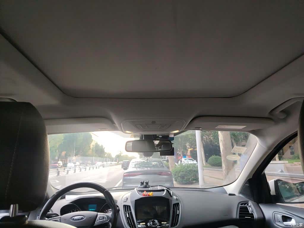 Ford Kuga, 2018 9