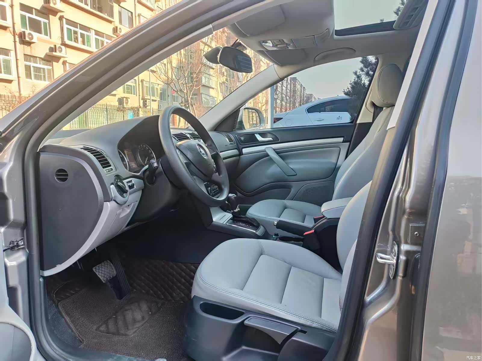 Skoda Octavia, 2014 10