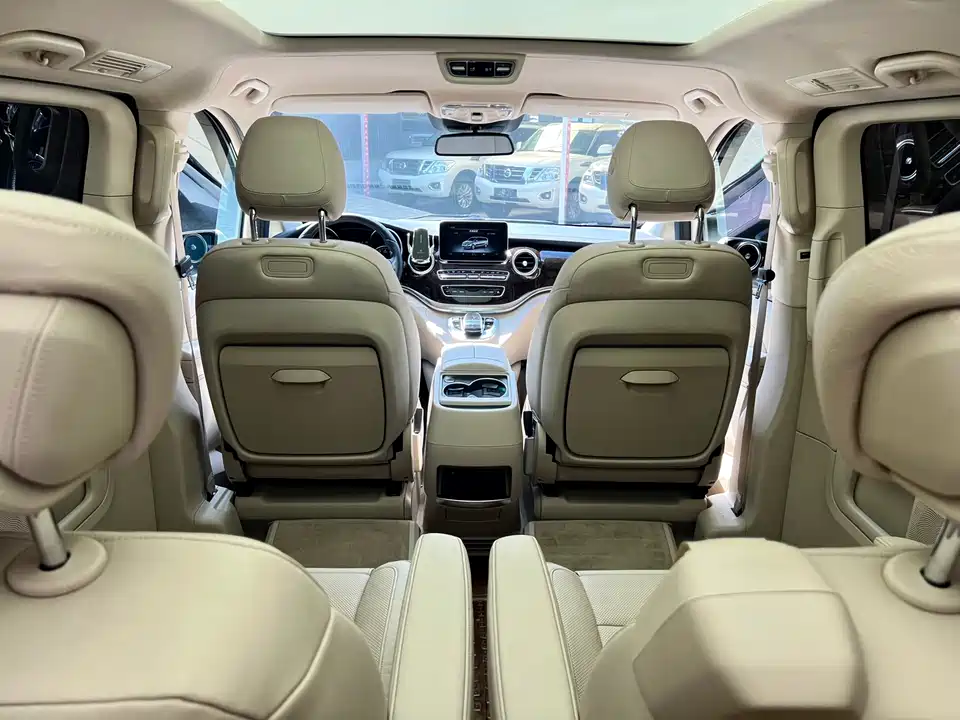 Mercedes-Benz V-class