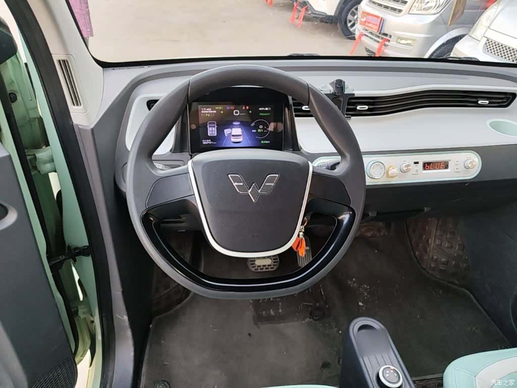 Wuling MINIEV, 2022 11