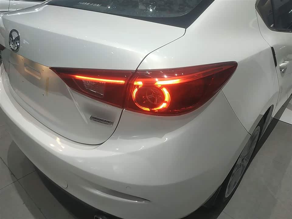 Mazda 3 Angkesaila