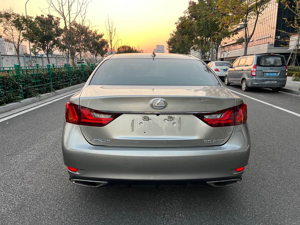 Lexus GS