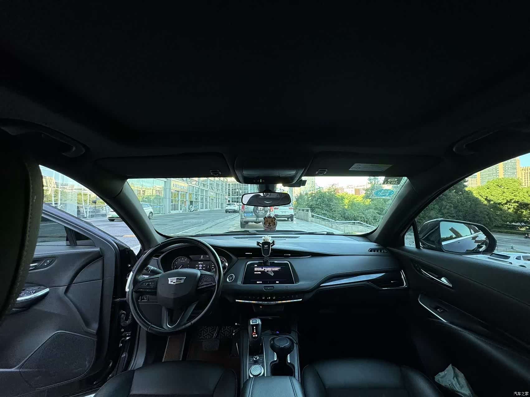 Cadillac XT4, 2019 11