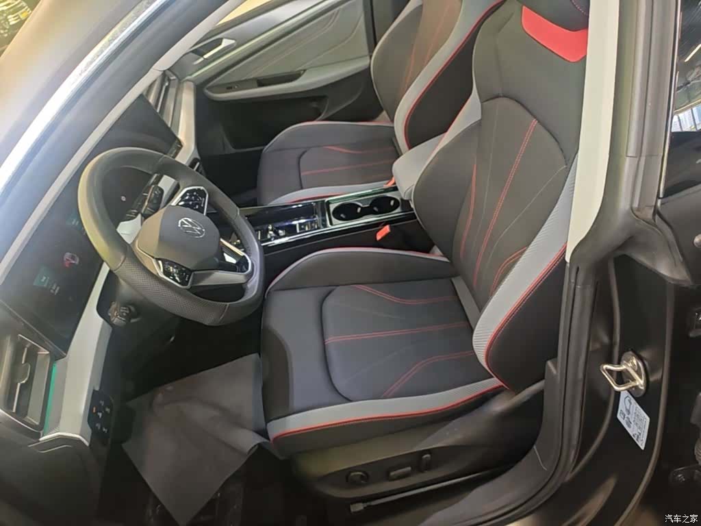 Volkswagen Lamando, 2024 15