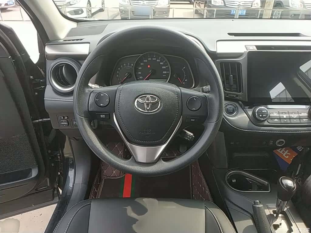 Toyota RAV4, 2018 11