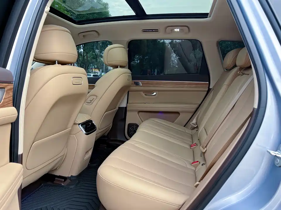 AITO Ask the world M7