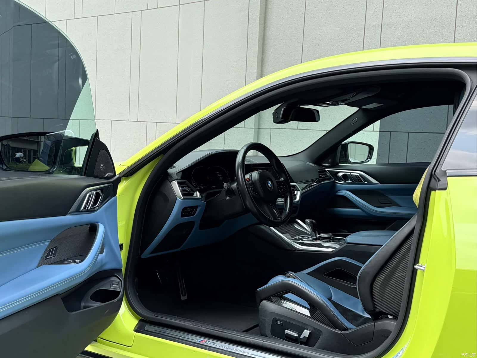 BMW M4, 2023 все фото