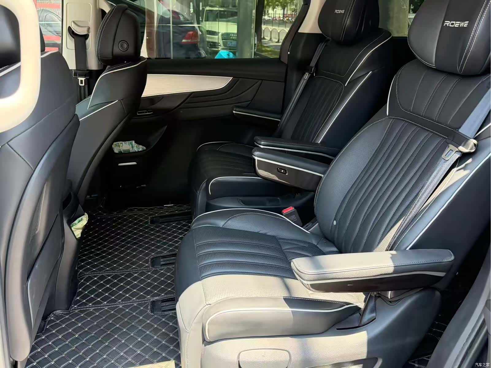 Roewe iMAX8, 2022 8