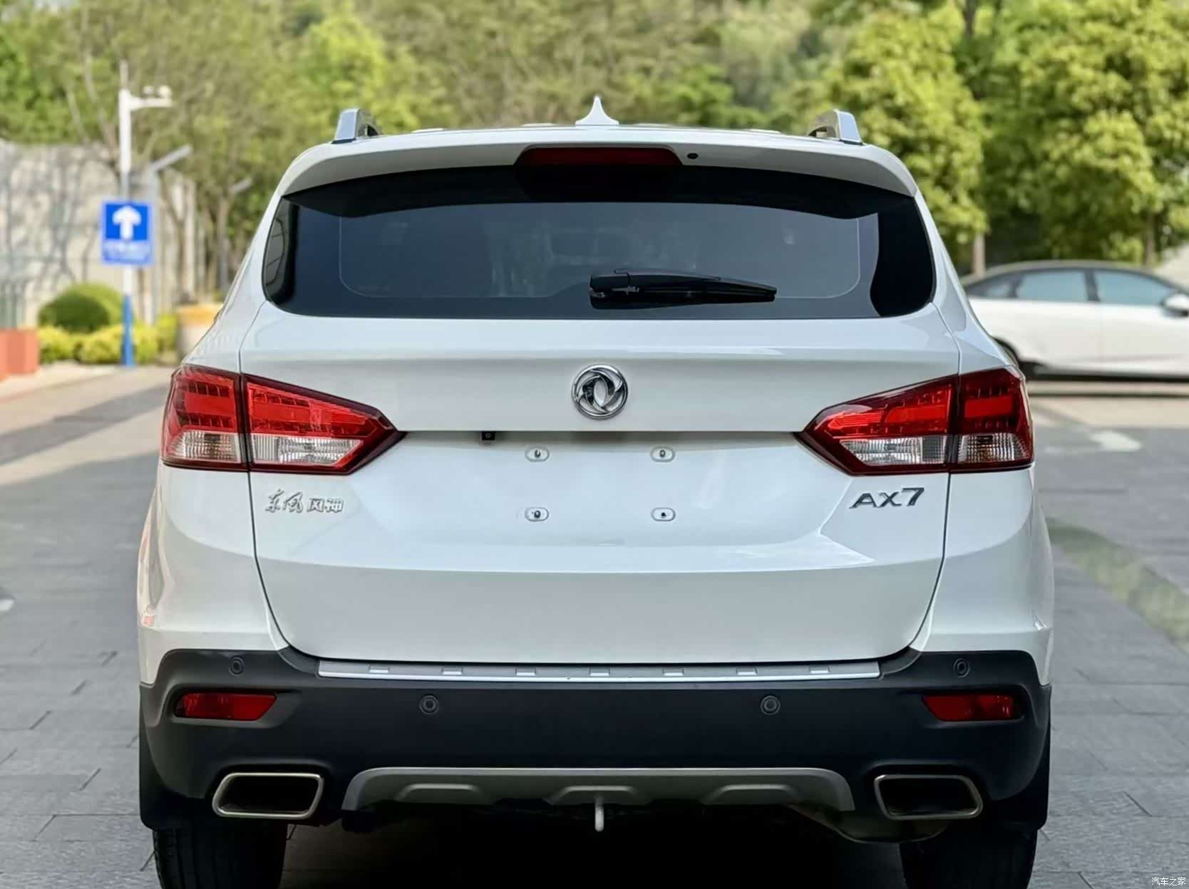 DongFeng AX7, 2016 8