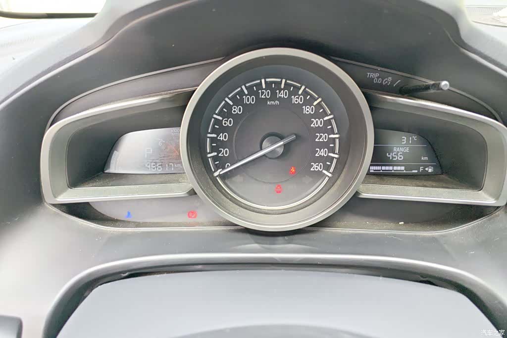 Mazda Mazda3, 2017 14