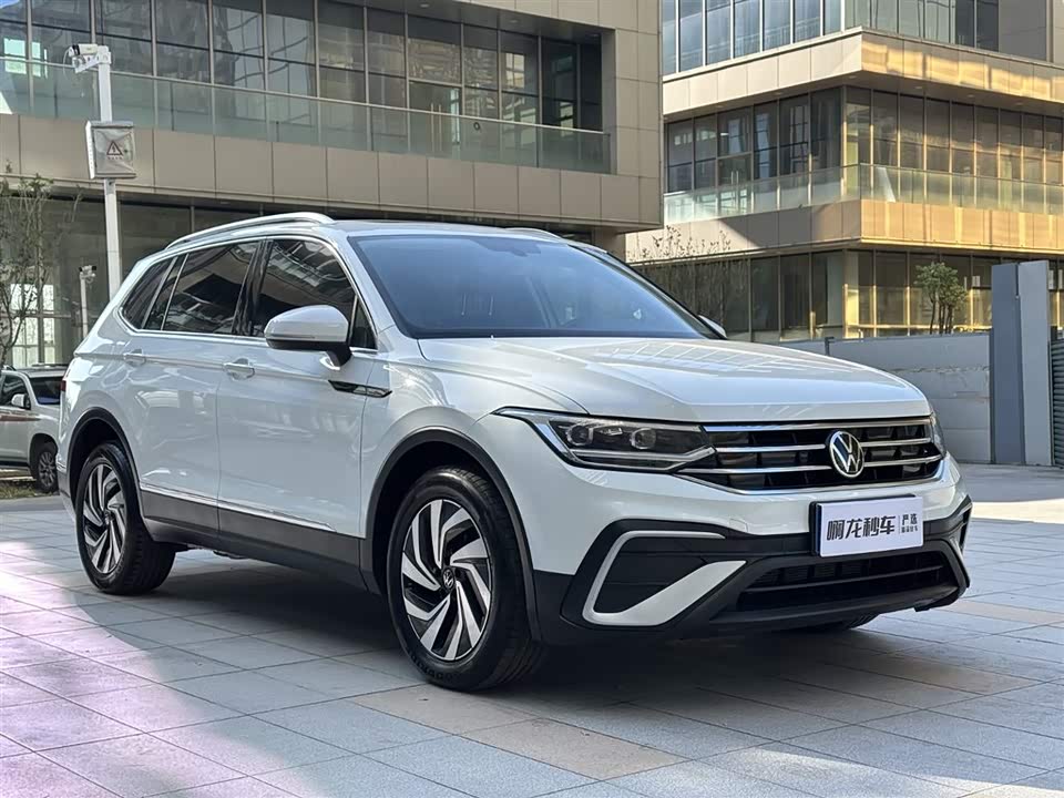 Volkswagen Tiguan L