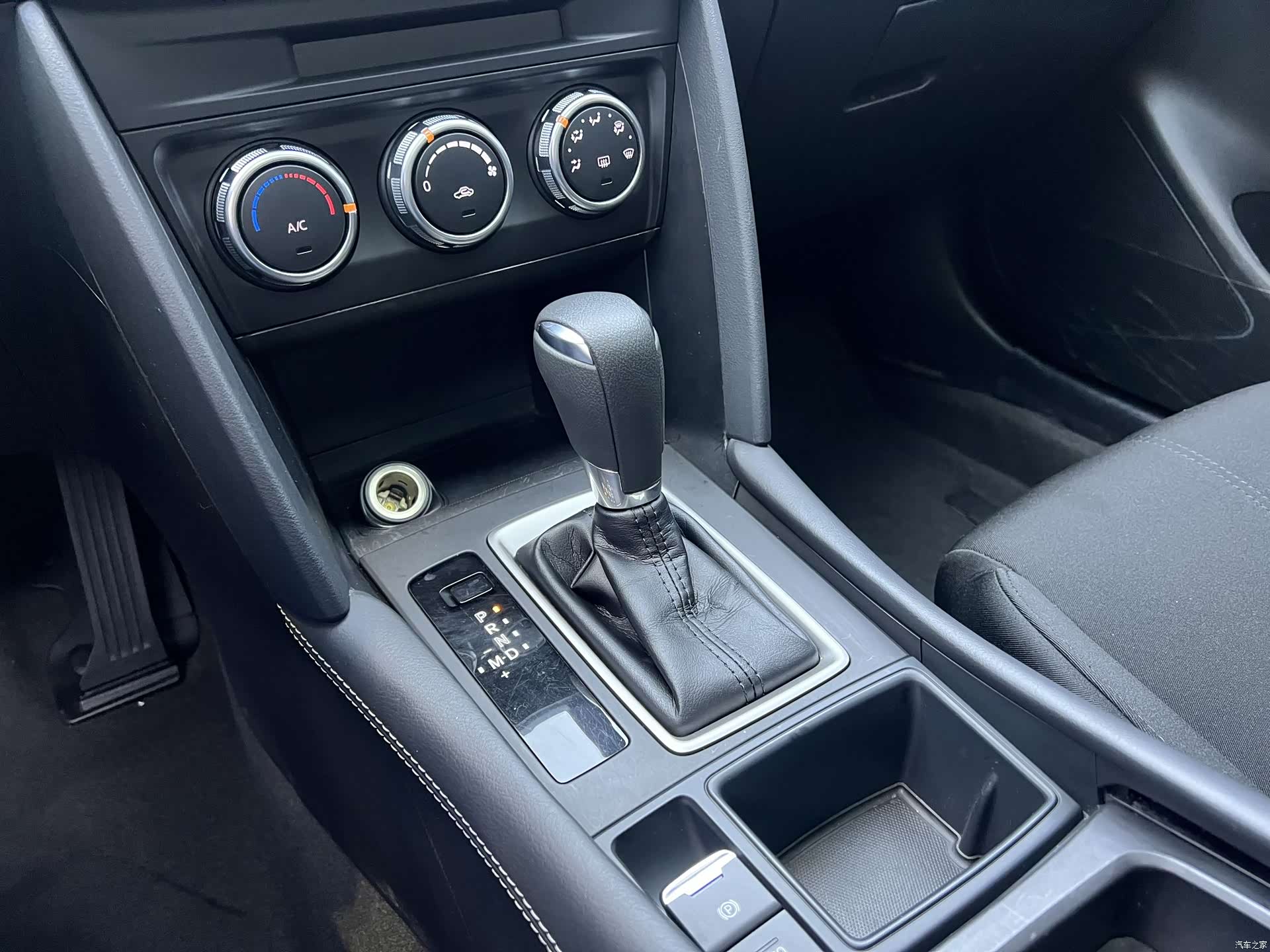 Mazda CX-4, 2023 14