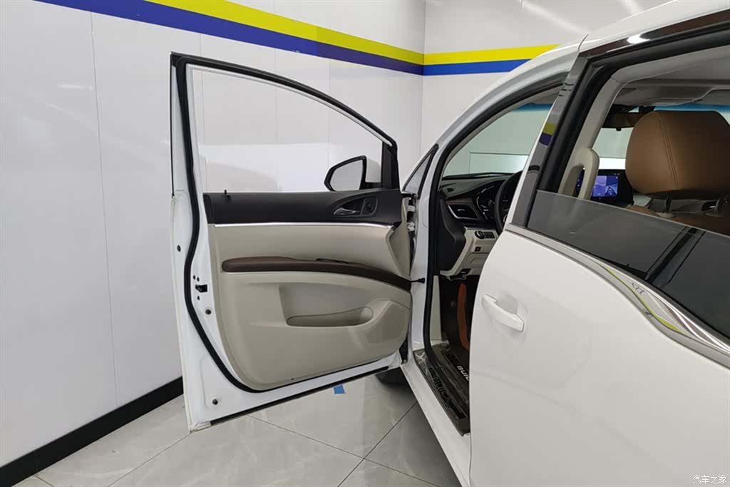 Buick GL8, 2022 7