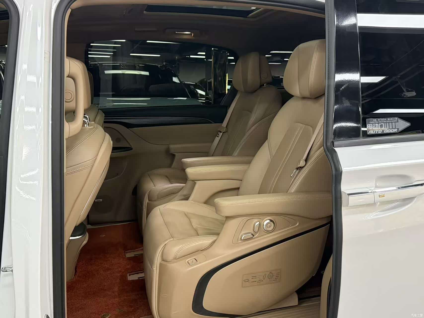 Buick GL8, 2021 все фото