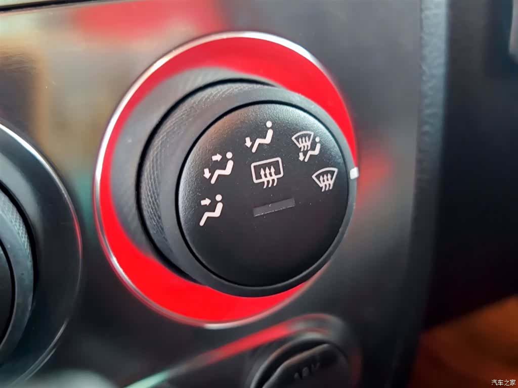 Hummer H3, 2011 10