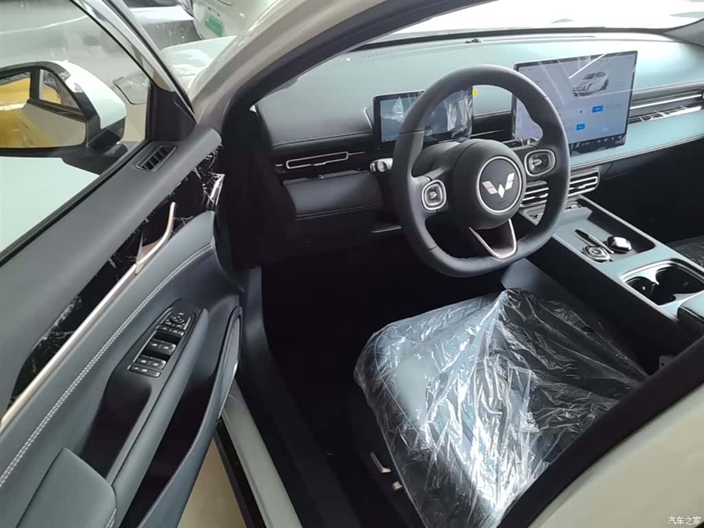 Wuling Starlight, 2026 16