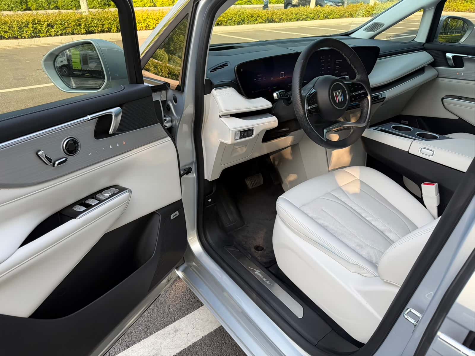 Buick GL8, 2024 10