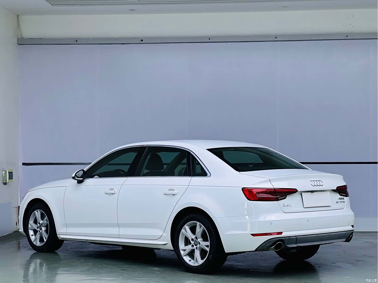 Audi A4L, 2017 4