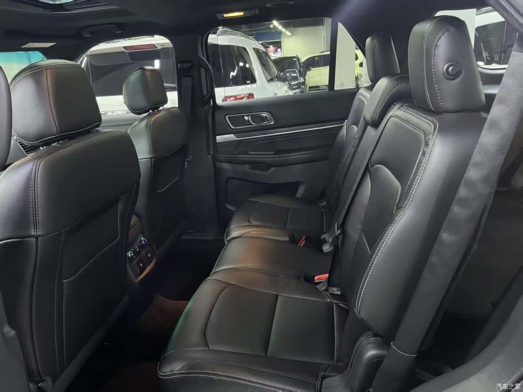 Ford Explorer, 2016 11