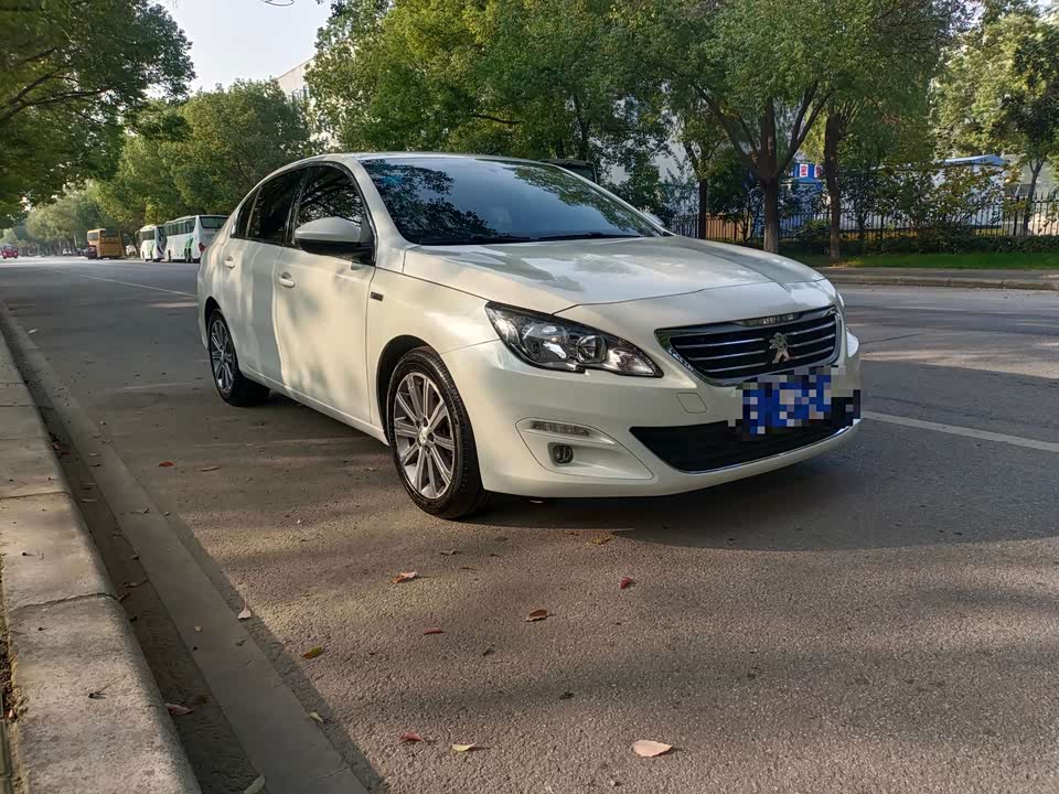 Peugeot 408