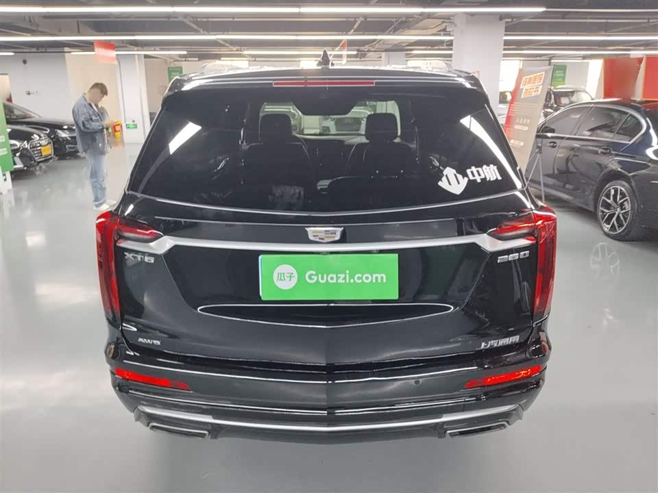 Cadillac XT6